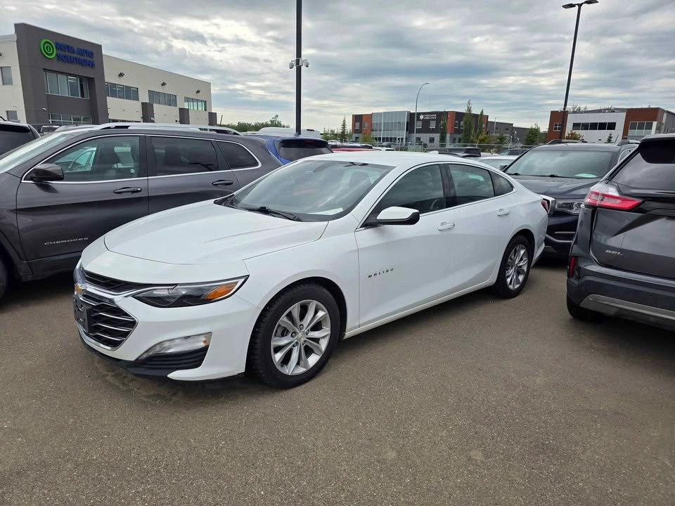 2021 Chevrolet Malibu - photo 2