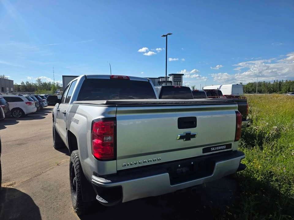 2018 Chevrolet Silverado 1500 Crew Cab - photo 3