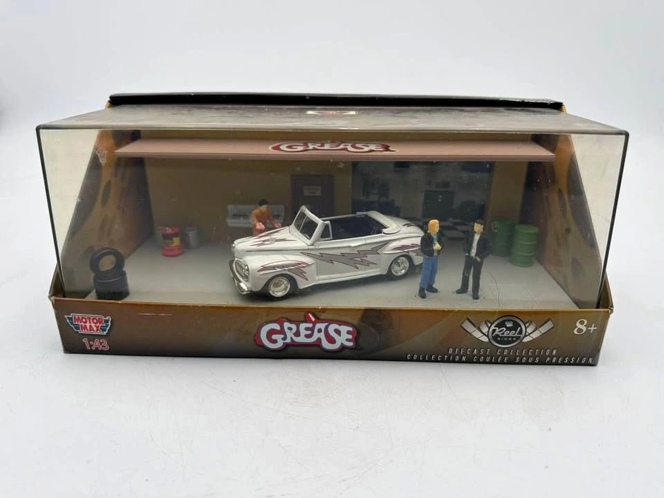 Grease 1948 Ford Deluxe Garage Diorama 1:43