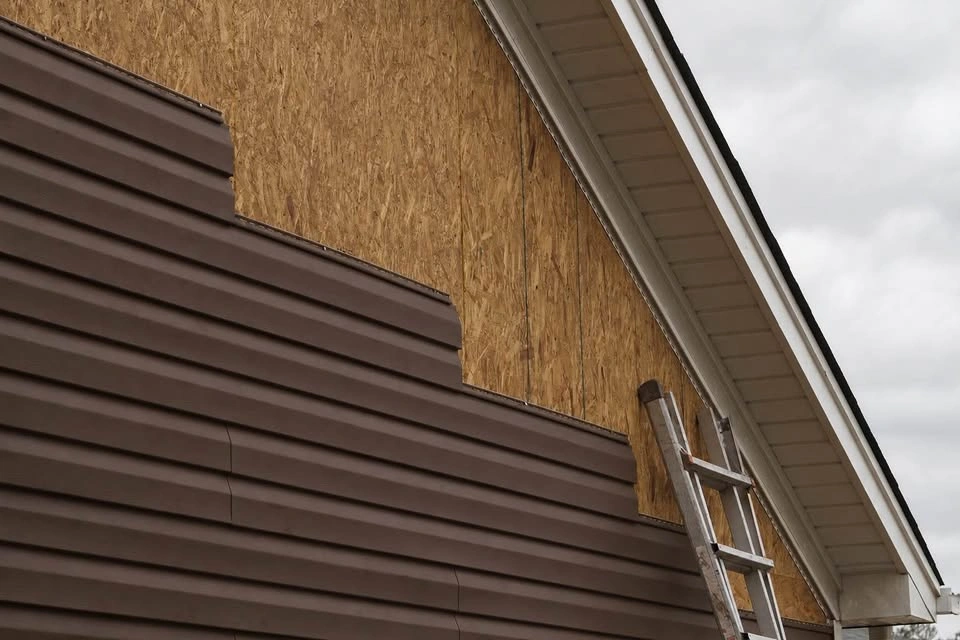 Vinyl Siding Panels - Box of 24 | 12ft Lengths | Bulk Deal - photo 2