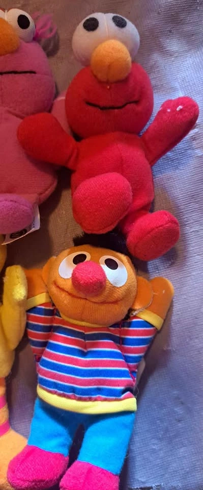 Sesame Street collectable bean bag dolls - photo 4