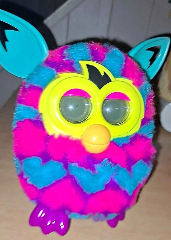 2012 Furby Boom Pink & blue hearts