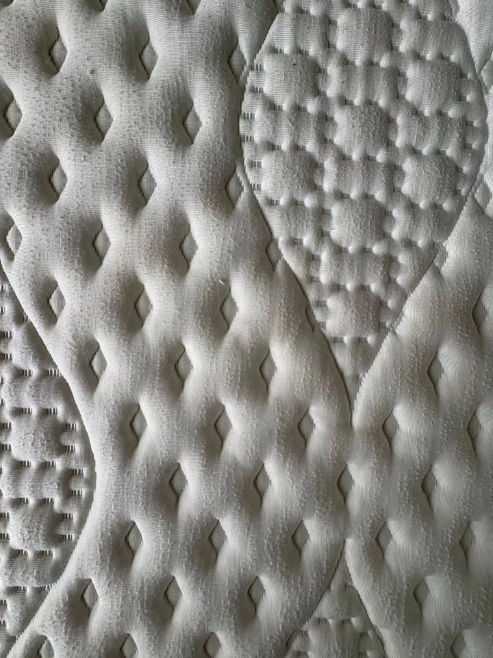 Dormeo Premium Queen Mattress – Pickup Sept 9 - photo 5