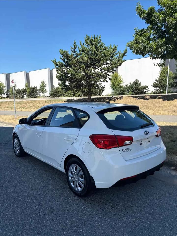 2012 Kia Forte5 - photo 3