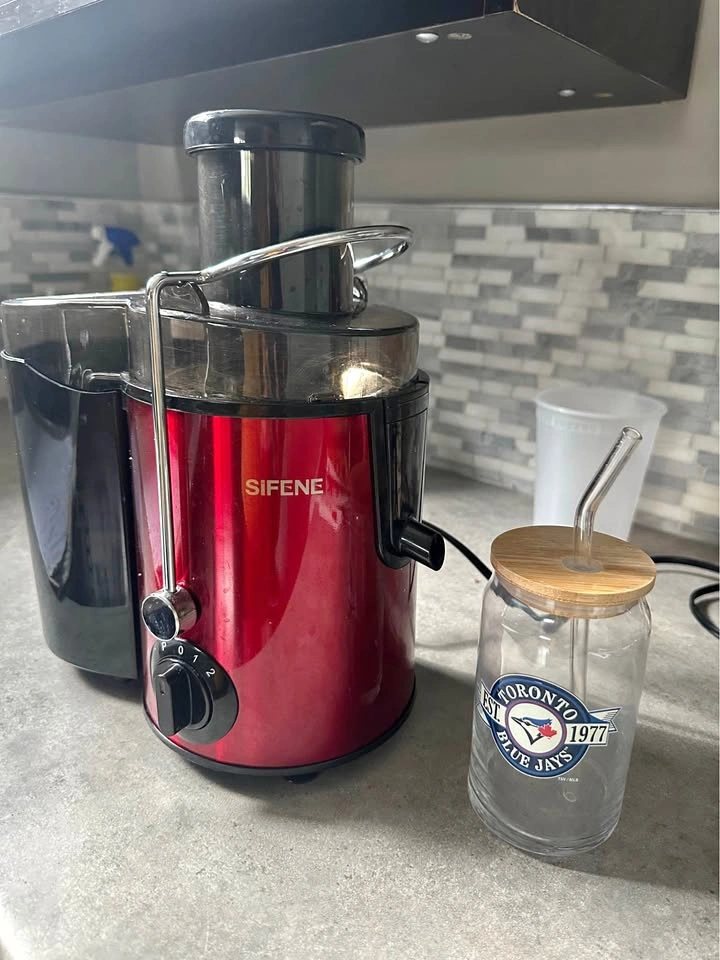 SIFENE Compact Centrifugal Juicer with 2 Blue Jays Mugs