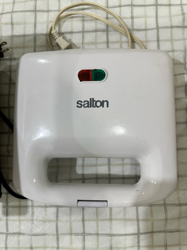 Salton Grill / Sandwich Maker - photo 2
