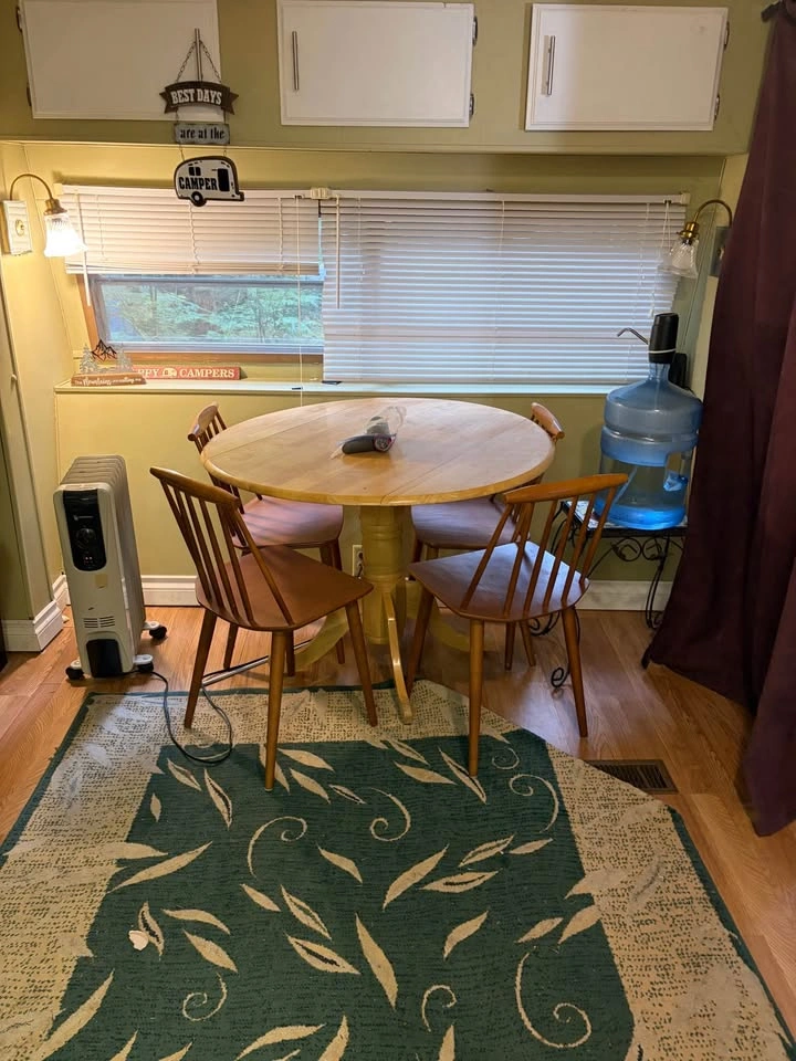 Vintage Mobile Home with Covered Deck - photo 4
