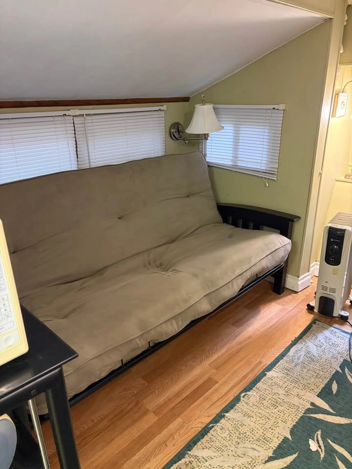 Vintage Mobile Home with Covered Deck - photo 5