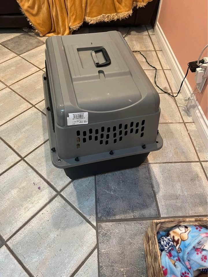 Dog crate