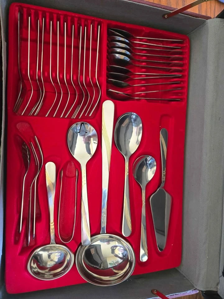 Solingen Senator 72 Piece Vintage Cutlery - photo 2