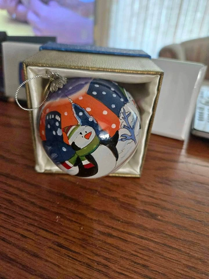 Penguin pier 1 ornament