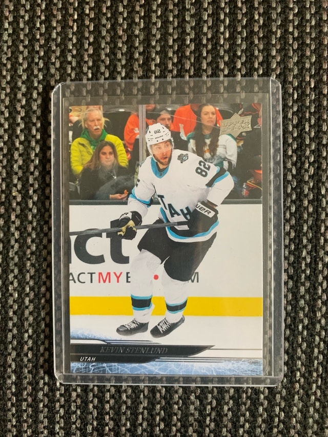 Upper Deck Kevin Stenlund Hockey Card
