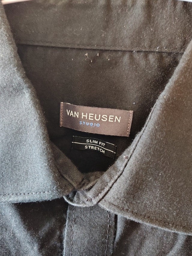 Van Heusen Men's Dress Shirt (14 - 14 1/2" or 32/33) - photo 2