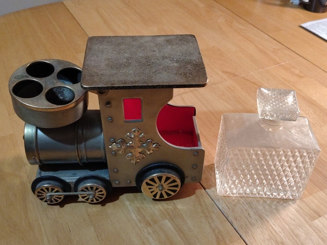Vintage Train Decanter Set - photo 4