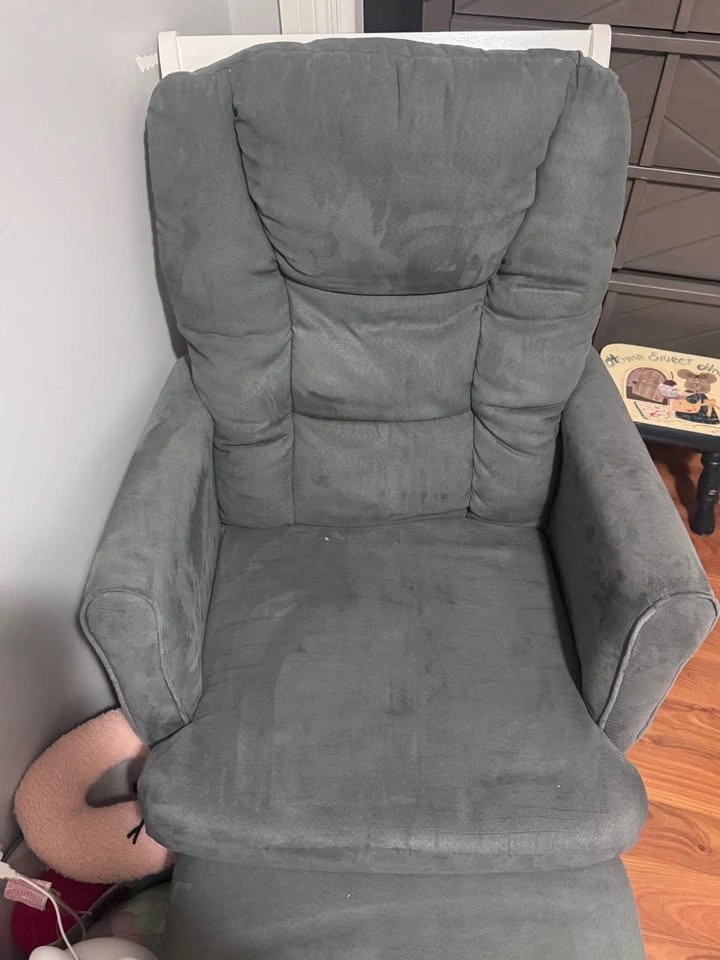 Graco Sterling Semi-Upholstered Glider and Nursing Ottoman - photo 3