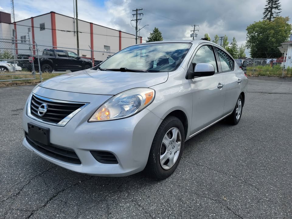 2014 Nissan Versa - photo 4