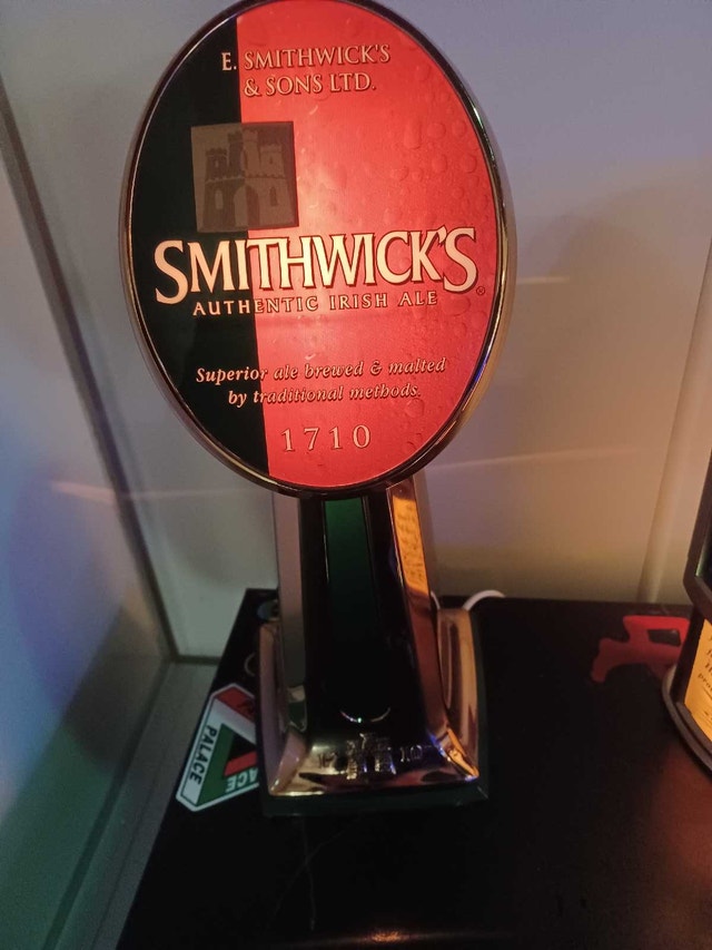 Harp, Smithwick's, and Kilkenny Bar Displays - photo 4