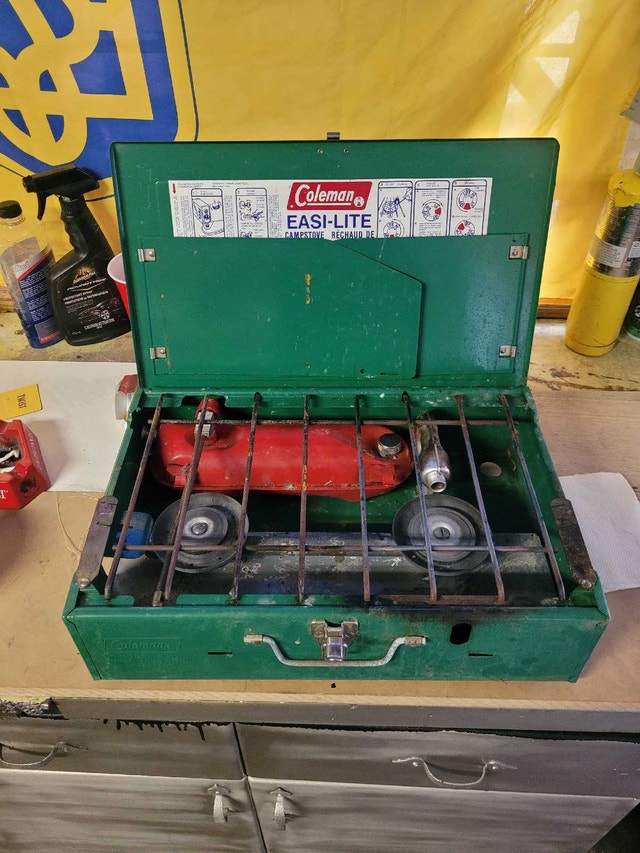 Coleman Model 431 Easi-Lite Camp Stove