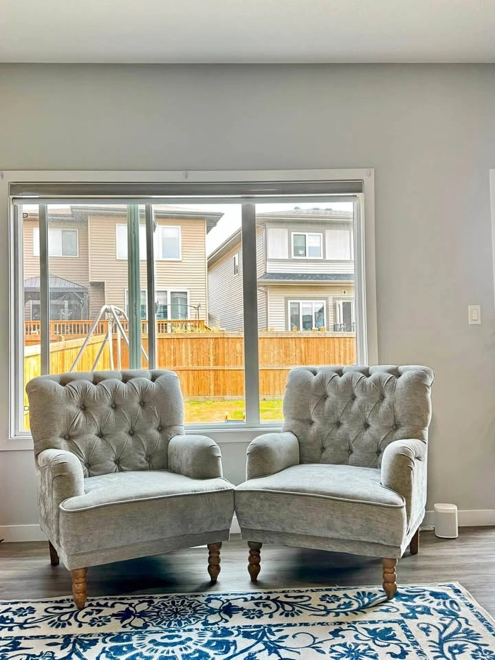 Accent Chairs