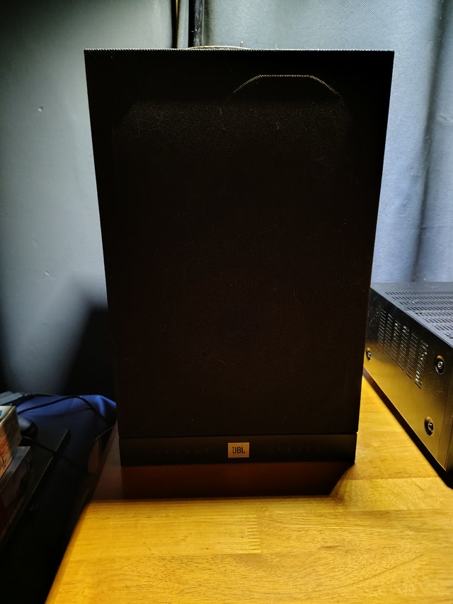 JBL D38 3-Way Bookshelf/Monitor Speakers
