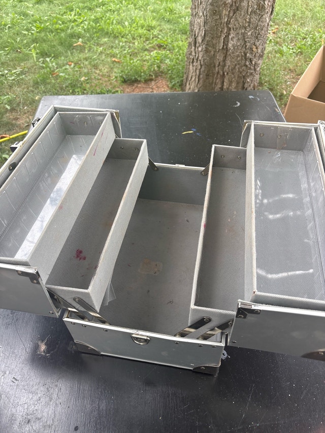 Aluminum Makeup Train Case - photo 2