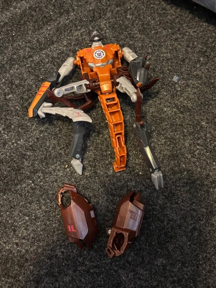 Transformers Combiner Force & The Last Knight Figures (5) - photo 4