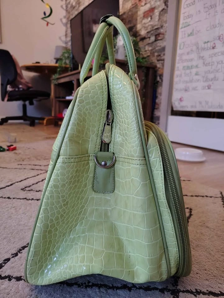 Ricardo Beverly Hills Lime Green Faux-Croc Laptop Bag - photo 5