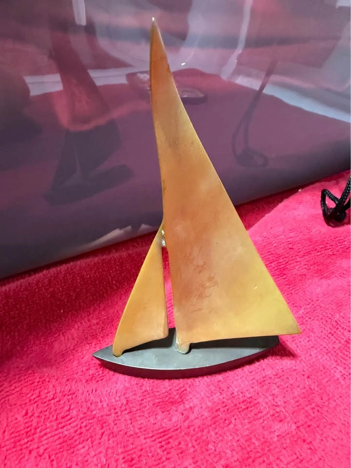 1960s Mid-Century Modern Brass Tabletop Sailboat - photo 3