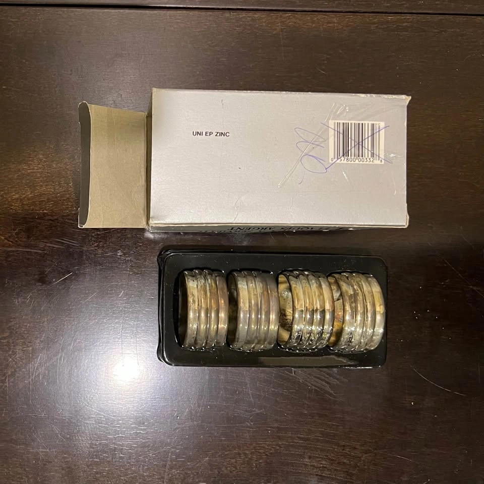 Set of 4 Silver Plated Round Napkin Rings In Original Box - photo 3