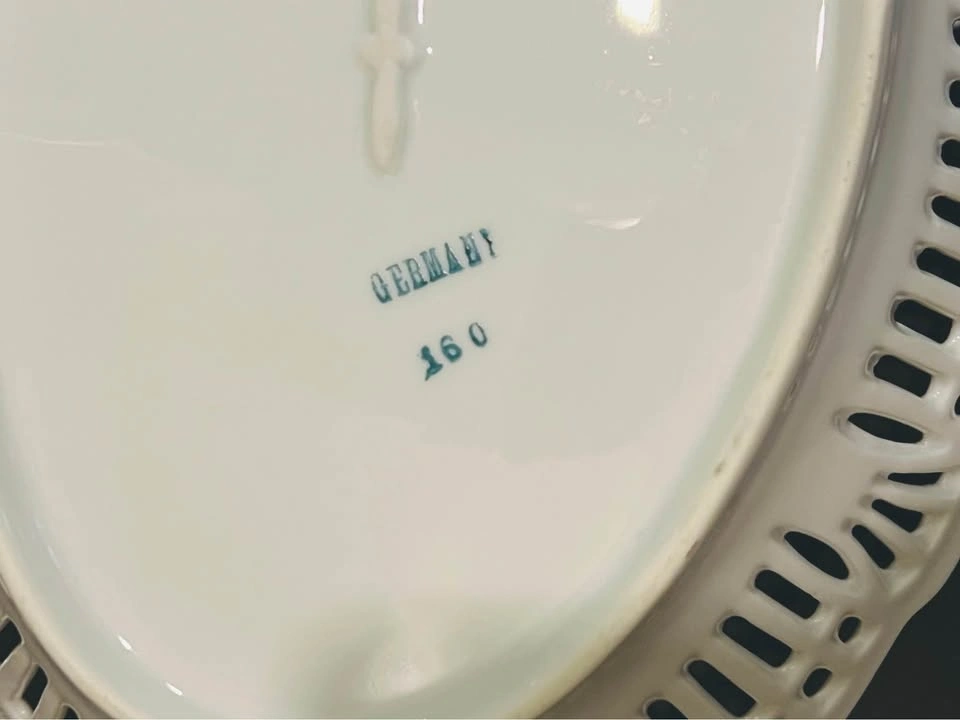 Vintage German Porcelain Lattice Oval Fruit Bowl - Numbered - photo 4