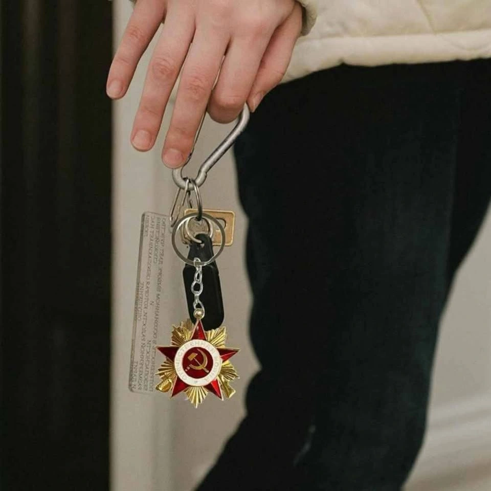 Soviet USSR Red Star Hammer Keychain - photo 5