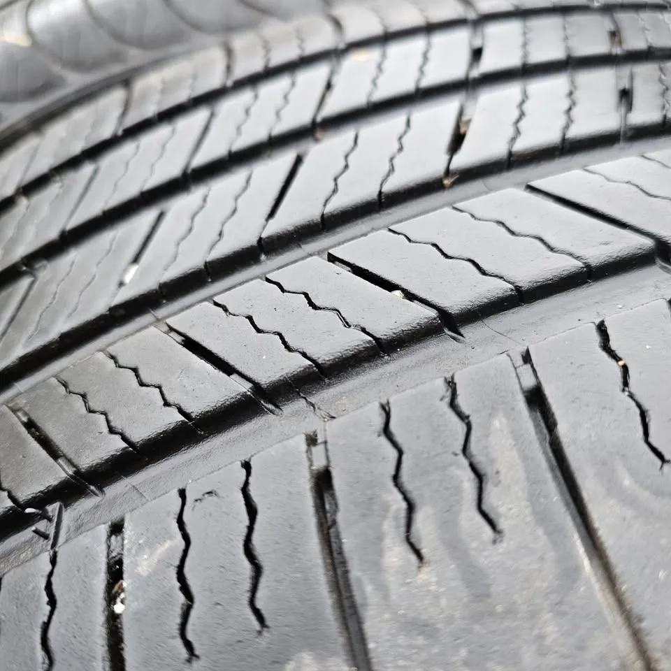 215/55/18 Michelin All Season Tires with Dai Alloy Rims image indicator(8)