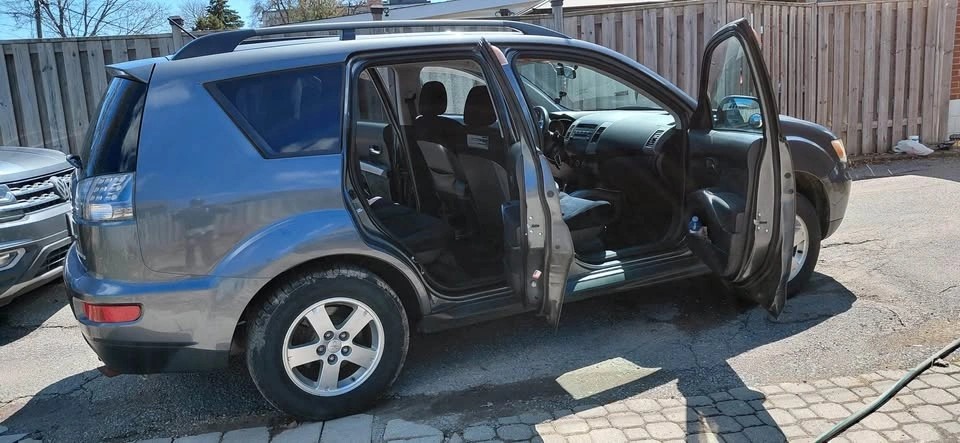2011 Mitsubishi Outlander - photo 3