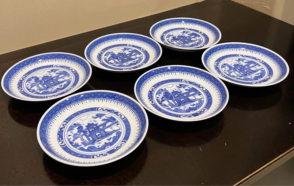 Set of 6 Vintage Blue Willow Pattern 5.5” Small Deep Plates - photo 3