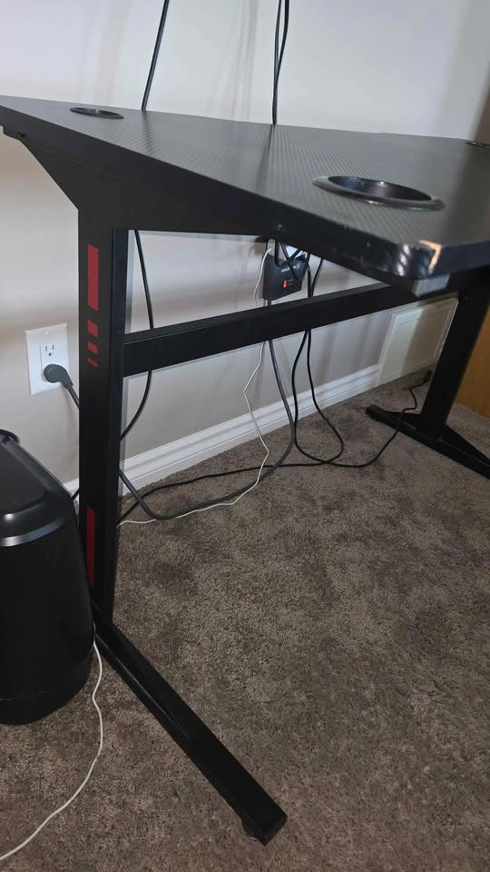47" Carbon Fibre gaming desk - photo 4