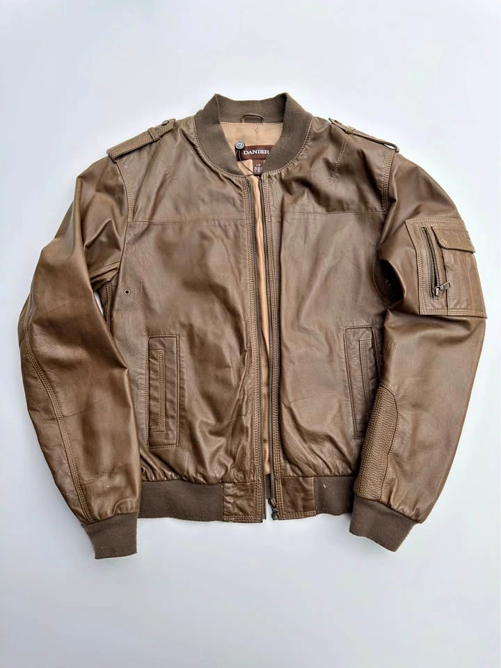 Danier Mens Genuine Leather Bomber Jacket - Size Large