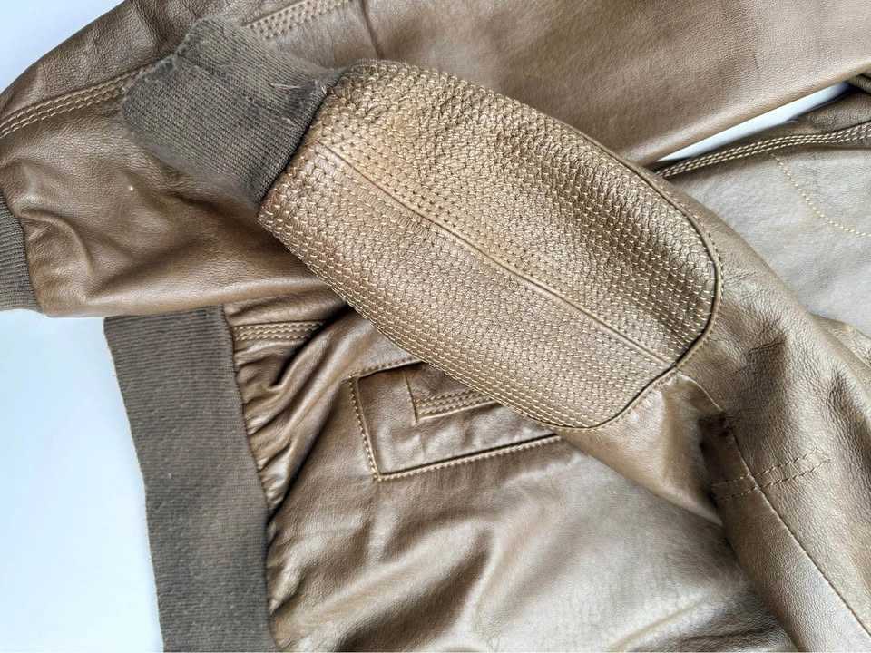 Danier Mens Genuine Leather Bomber Jacket - Size Large - photo 3