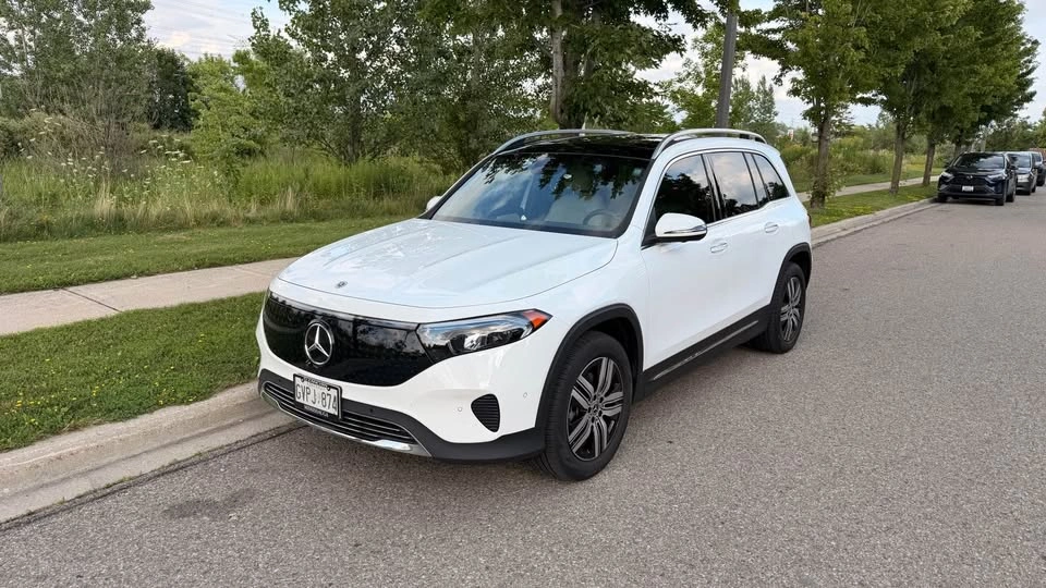 2024 Mercedes-Benz EQB 300 4MATIC 🤍 - photo 2