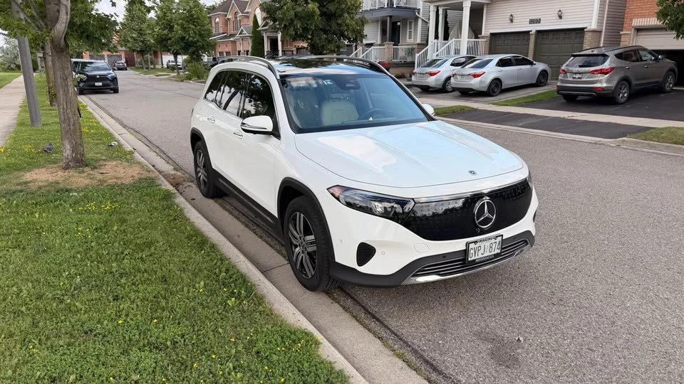 2024 Mercedes-Benz EQB 300 4MATIC 🤍 - photo 3