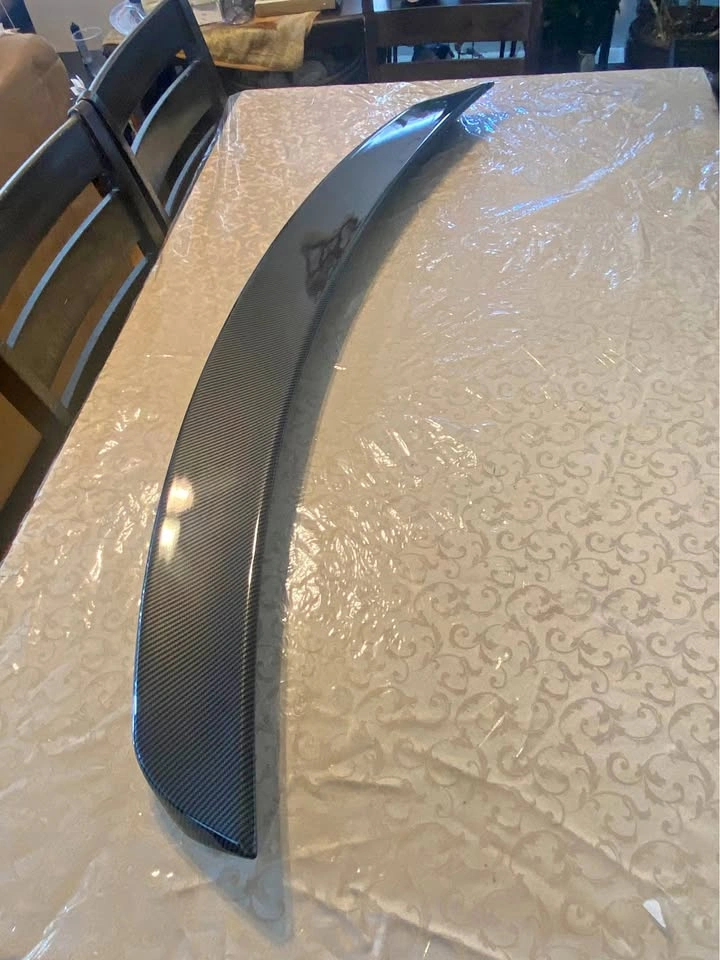 2023 Chrysler 300 spoiler
