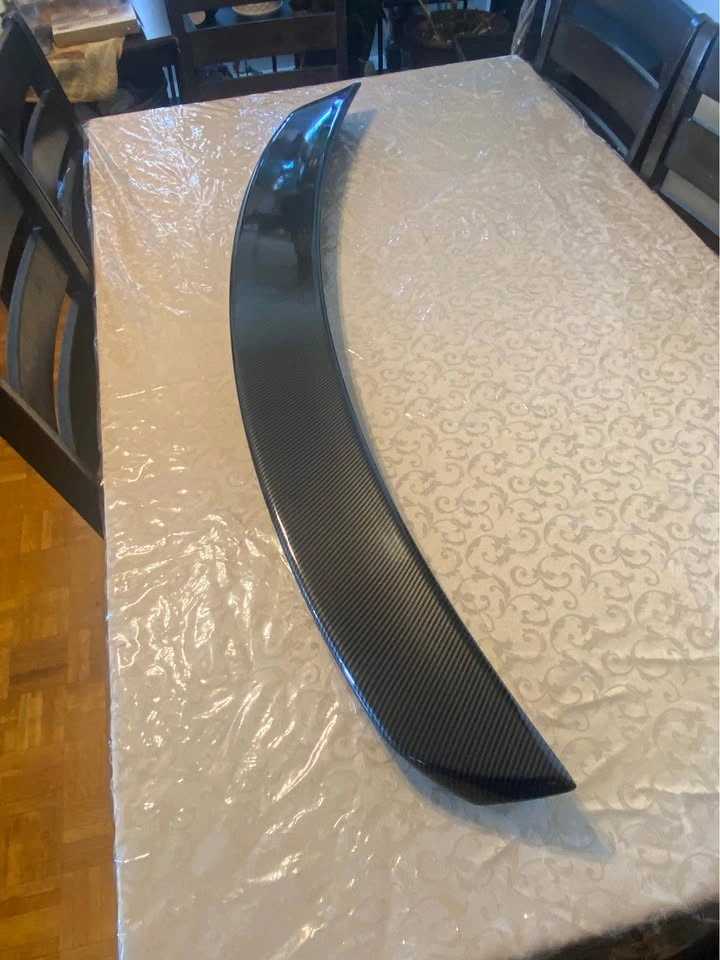 2023 Chrysler 300 spoiler - photo 2