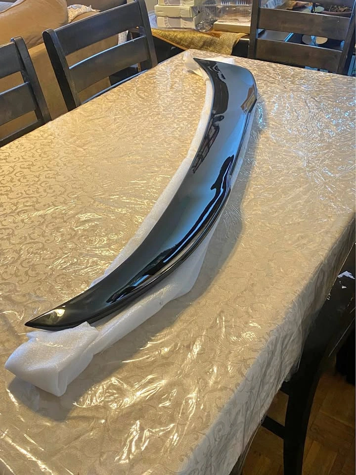 BMW trunk spoiler wing