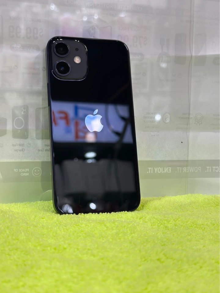 iPhone 12 Mini 128GB | 99% Battery Health | Excellent Condition - photo 5