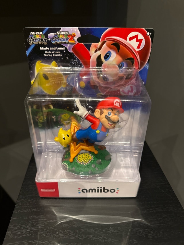 Nintendo Mario and Luma amiibo