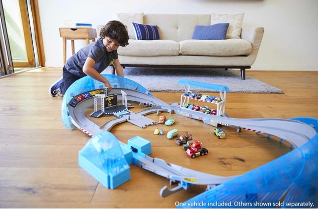 Mattel Disney Pixar Cars Florida 500 Racing Garage - photo 2