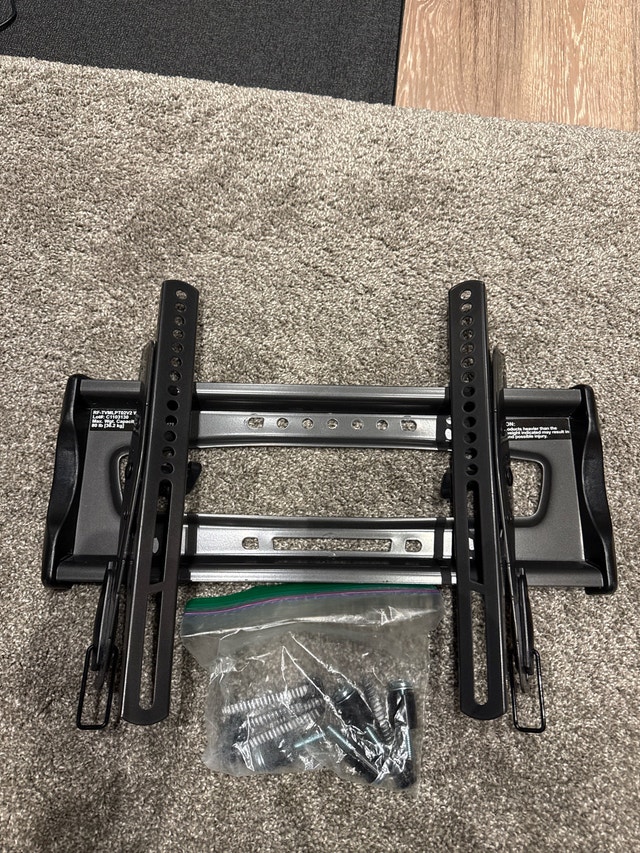 Rocketfish TV Wall Mount RF-TVMLPT02V2
