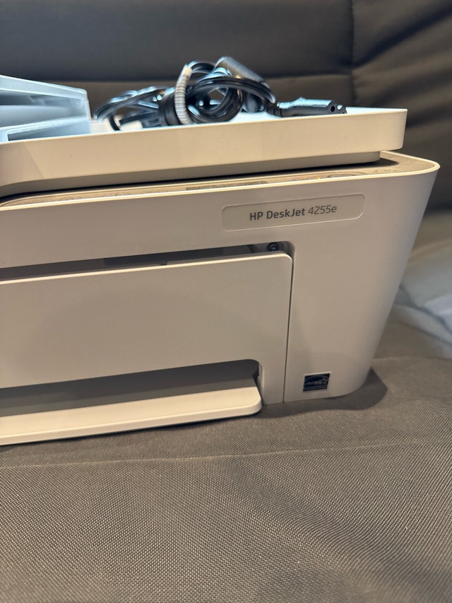HP DeskJet 4255e Printer - photo 2