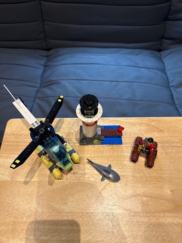 LEGO City Police Helicopter and Lighthouse Set - photo 5