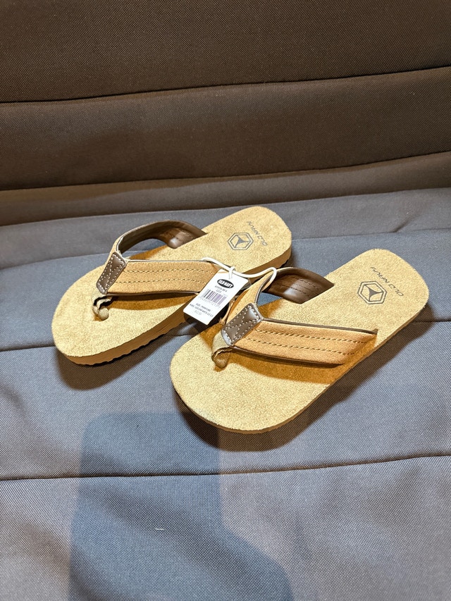 Old Navy & Disney Kids Sandals - photo 4