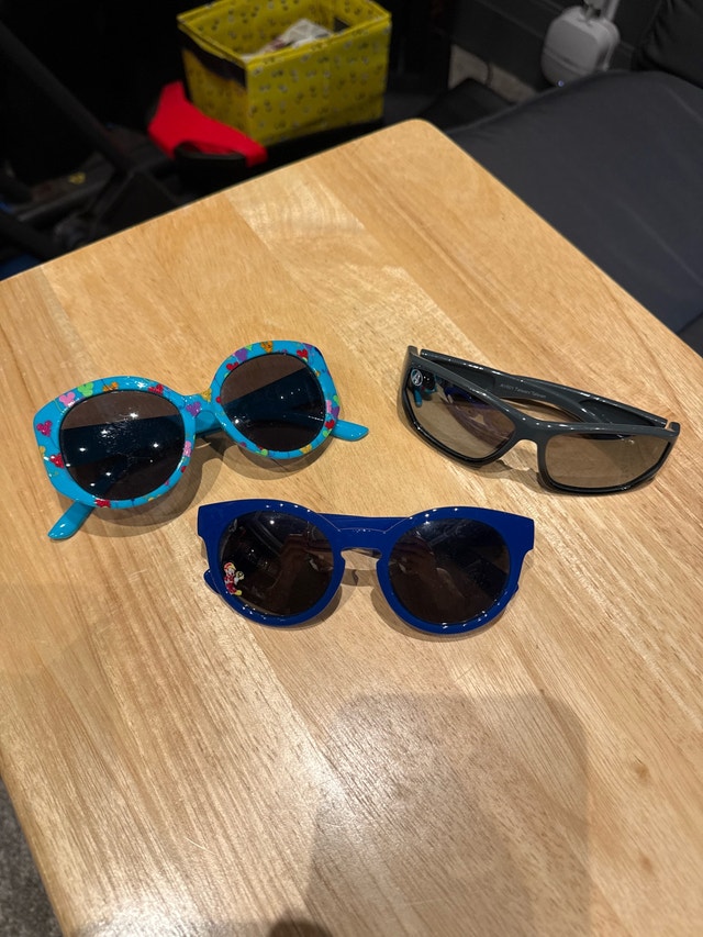 Disney Marvel Sunglasses - 3 pairs - photo 2